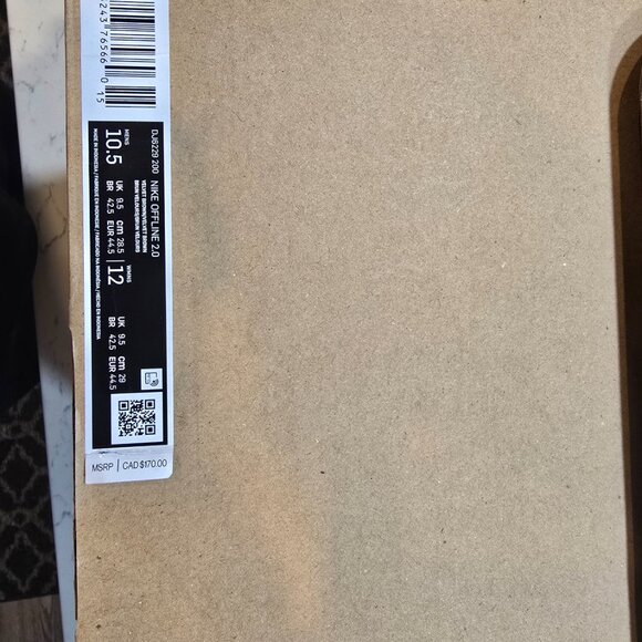 Nike Gray and Green Men's Sandals - Picture 11 of 16